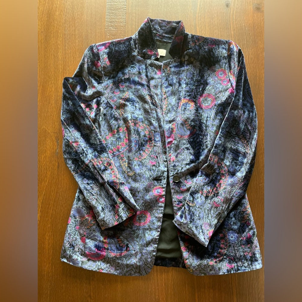 Retro velvet blazer